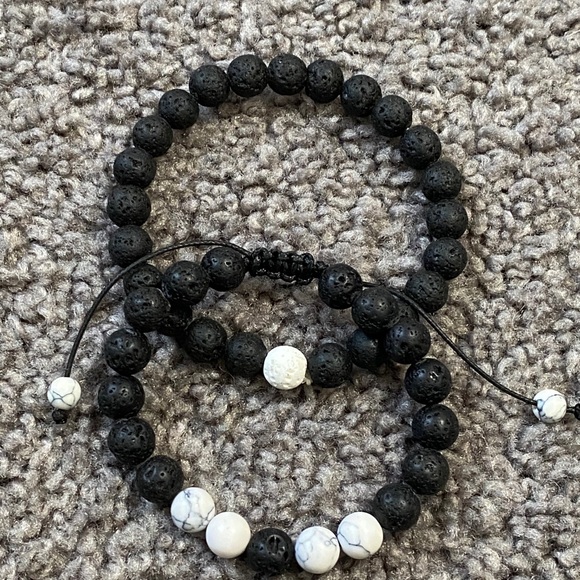 Bracelets - Picture 9 of 13